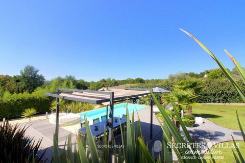 NEW! LATRESNE sector, in beautiful sought after residential setting, quiet dead end, pretty contemporary villa 199m2 of 2006 offering you upstairs: entrance hall on open space 55m2: kitchen equipped US, large living room dining roof cathedral height ...