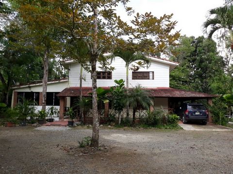 WEND Country Residence of 440 M2. 4,200 meters of land planted with fruit trees in production. Located on the San Francisco / Tenares highway, 6 kms. of both cities. It has all the services. Water. Light Telephone. Cable TV. Asphalted street. Sidewal...