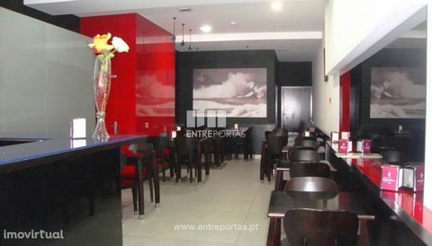 Coffee Trespass, City Center, Viana do Castelo. Coffee / Snack bar with its own manufacture, fully in operation. Located in the city center. Ref.: VCC12368(1) ENTREPORTAS, NEW Founded in 2004, the ENTREPORTAS group with more than 15 years, is a leade...