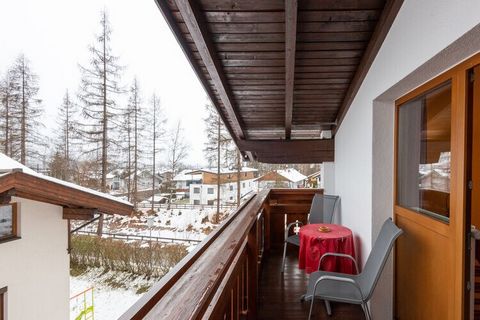 Dit leuke appartement heeft een mooie, ontspannende ligging vlakbij het skigebied van Sölden. Je kunt er comfortabel verblijven met familie of vrienden en het is de ideale uitvalsbasis in elk seizoen. Er is een recreatieruimte in het gebouw waar je k...