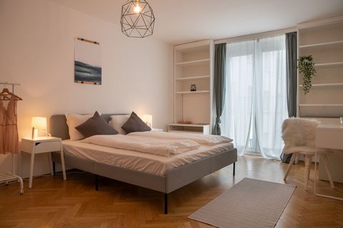 My cozy apartment is in the middle of the hippest district in all of Vienna: 1070 Neubau. Here you can enjoy urban Vienna like a real Viennese. Here you will find a fully equipped kitchen, washing machine, 2 rooms each with a comfortable double bed a...