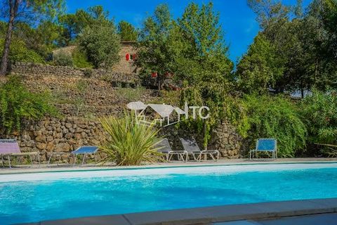 07140 Near Les Vans In the countryside, out of sight in the heart of an environment preserved from all nuisances, this vast 18th century Provencal farmhouse combines charm and character. With a living area of ​​approximately 245 m², it has a large re...