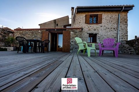 In a haven of peace at the foot of Mont Canigou, this completely renovated village house will seduce you. It rests on a plot of 544 M2 buildable and its exposure due EAST will allow you to enjoy the sun in addition to the magnificent view of the surr...