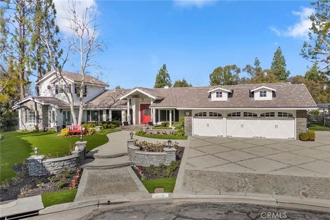 The most captivating farmhouse to ever come to market in Anaheim Hills! This primarily SINGLE-STORY living layout boasts a perfect end of cul-de-sac location on one of the largest view lots in the highly desired Old Bridge community. Absolutely jaw d...
