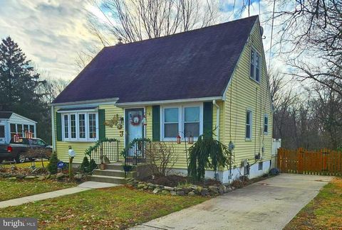 Great opportunity!! With a little love this Cape Cod located in Mercerville neighborhood, will make a fantastic home! It features 3 bedrooms, 1,5 bathrooms, living room/dining room with a newer sliding door and bay window, kitchen with a newer back d...