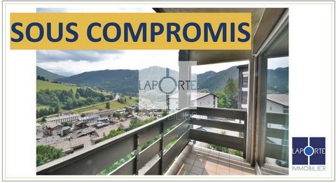 Discover this furnished studio with cabin area, 27m2 on the top floor of a condominium. The property is located in a quiet residence, overlooking the village center of La Clusaz, pool area. South exposure with beautiful brightness. This property cons...