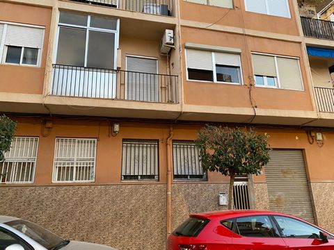 This 2 Bed apartment could hardly be better located. It is a two-minute walk to the famous Gran Avenida, a wide avenue full of restaurants and shops, meanwhile across the road is a children's park and a basketball or five a side court for older child...