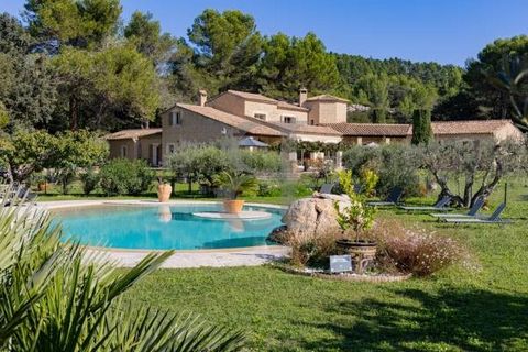 REGION SAINT-REMY-DE-PROVENCE Nestled in the heart of a lush landscape at the end of a small road that only the Alpilles have the secret of, this exceptional Property is established in the heart of a bucolic environment in a deafening calm. The stone...