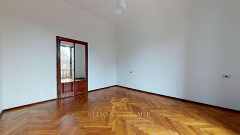 This exclusive apartment for sale is located in an elegant residential area of Milan, halfway between the city center and Milan Linate airport. Located in an elegant period building with concierge service and lift, the 142 sqm apartment, located on t...