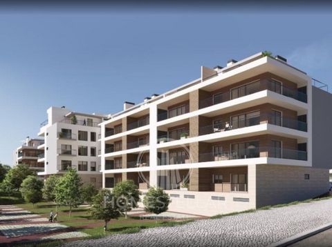Luxury Apartments with top finishes - Lux Terrace Alcochete We can find this magnificent development just a few minutes from the center of the village and a few meters from the River and the Promenade. This development was built with the well-being o...