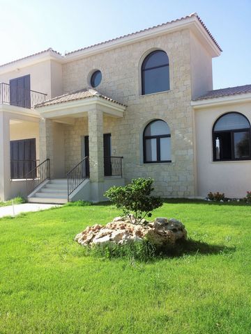 Located in Paphos. A spacious 5 bedroom villa available for rent, located in lower Chloraka The property sits on a large plot of approximately 1800sqm Double covered garage The ground floor features underfloor heating double height ceilings Landscape...