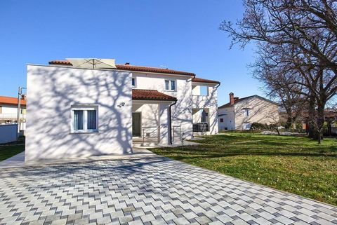 Solid property in Liznjan, with 3 spacious apartments and garden, cca 1,2 km from the sea! It is a newly renovated house of 390 sq.m. spread on two floors with 3 apartments, with a huge garden of almost 1000 m2, a large BBQ area with a covered area f...