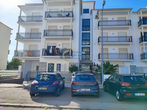 This wonderful 1+1 bedroom apartment, located in Olhos de Água, is the perfect choice for those seeking a sophisticated and cozy property. Upon entering this charming furnished space, we come across a spacious and well-lit living room through large a...