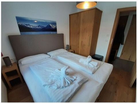High-quality, modern holiday apartment furnished with attention to detail with a pine wood sauna in the immediate vicinity of the lift to the Kitzbühel ski area.