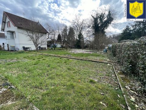 L'immobilière du château offers you this charming house located in VALDOIE in a residential area. Well-maintained house, comprising on the ground floor: entrance, kitchen, living room, bathroom and toilet, Upstairs: two bedrooms and a usable attic ar...