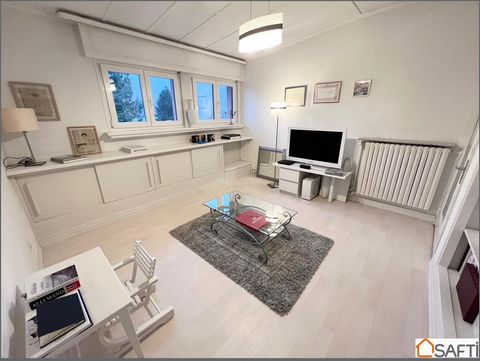Vous serez séduit par ce charmant appartement de 119m² environ situé dans une rue calme à Hombourg-Haut. L'appartement se trouve au 2ème étage d'un immeuble de 3 logements. Le bien se compose d'un salon, une cuisine aménagée, trois grandes chambres, ...
