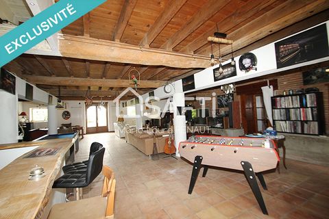 Residence from 1750 – Quiet – 1.7Ha – 800m² to exploit, more than half of which is already habitable. In the town of SAINTE FOY D'AIGREFEUILLE, approximately 15 minutes from the Toulouse ring road, served by buses, close to amenities, this property i...
