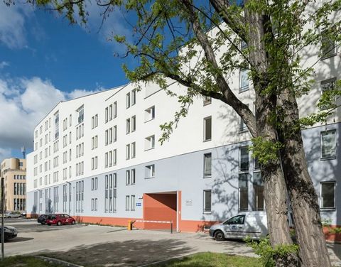 Address: Bachstrasse 6, 10555 Berlin Property description • 4th floor • 2 rooms, approx. 64 sqm • Bathroom with bathtub • Terrace • Lift • Winter garden • Rented • Commission free Building Built in 1984, the Flotowstraße residential ensemble at the c...