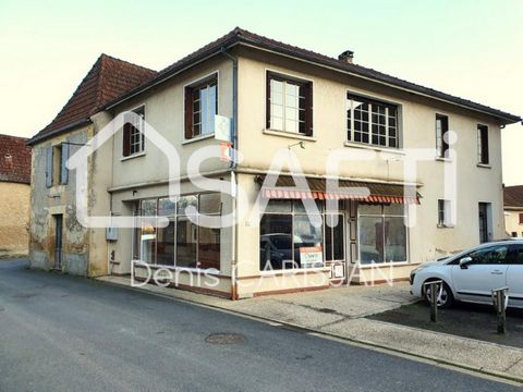 Ideally located in the heart of the village and a stone's throw from the port of Mauzac, this real estate complex is ideal for setting up a commercial activity. On one level, you will have a premises of 56 M², an office, a convertible shed (with fire...