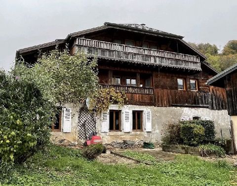 A beautiful converted farmhouse ideally located, close to the centre of the small hamlet of Chatillon sur Cluses in a small lane on a plot of 1544m2 in total, it faces South East and West and has a flat pretty garden. This traditional farmhouse dates...