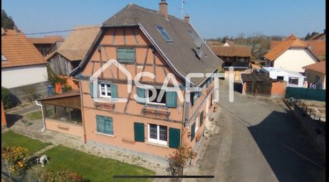 Située dans le charmant village d'Osthouse (67150), cette maison alsacienne bénéficie d'une localisation idéale, à seulement 2 minutes d'Erstein, à 20 minutes de Strasbourg et à 25 minutes d'un parc d'attractions. Proche de Benfeld, cette propriété d...