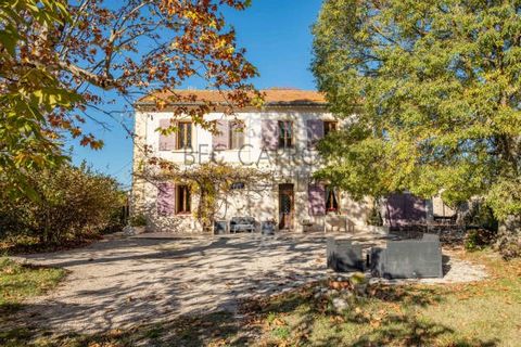 The Bec Capron Immobilier Agency, specialist in charming and luxury properties in Aix en Provence, presents this charming old bastide, completely renovated, offering a living area of approximately 140 m2, built on a spacious plot of 2 244 m2. The gro...
