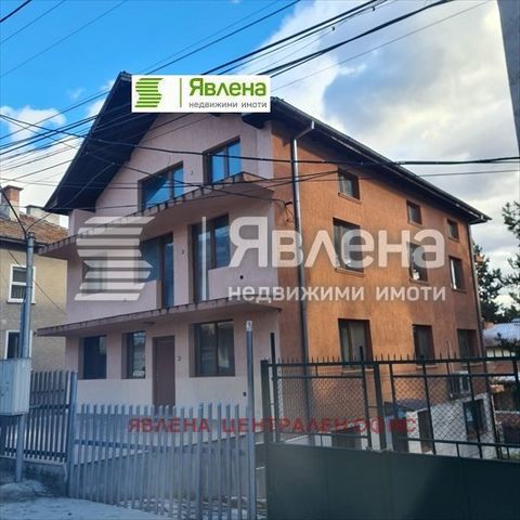 Two separate floors of a four-storey house located in Velingrad, kv. Lying, in close proximity to Aura Hotel and in a very quiet and peaceful place. Walking distance to the city center - 15 min and about 5.6 min. by car. The town has many places for ...