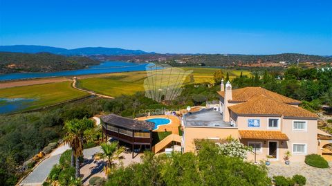 Presenting an extraordinary opportunity to acquire a distinctive 3-bedroom detached villa nestled in a prime location along the scenic banks of the Arade River in the Algarve. This remarkable residence offers a host of features designed to captivate ...