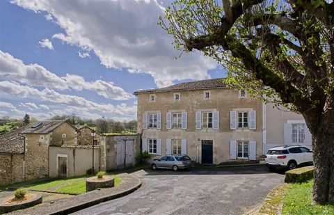 Stunning 6 bedroom Maison de Maître dating from the mid 18th century, in the heart of the popular and historic town of Charroux. Located on the top of the hill with stunning views of over the rooftops, the church, and the hills beyond. This impressiv...
