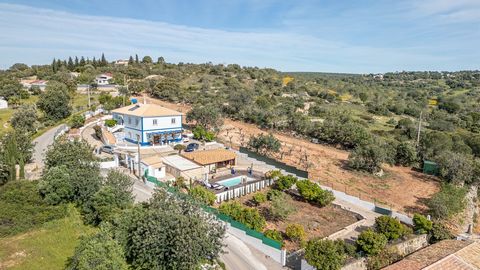 This villa is a gem, steeped in tradition yet fully renovated to preserve its original charm. 1.950 sqm land. The ground floor welcomes you with a generous living and dining area featuring a cosy fireplace, a well-equipped kitchen, and an en-suite be...