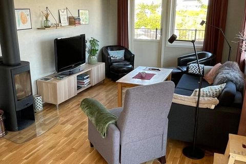 Great and exclusive holiday home on the fishing paradise of Hellesøy, perfect for fishing holidays and anyone who wants peace and quiet in beautiful surroundings. Great holiday home that is perfectly situated, protected from the wind from the north i...
