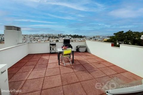 The 2 bedroom apartment is located in a small building of only 4 apartments with private terrace of 36.40 m2 for each on the rooftop, offering spectacular views over the famous village of Ferragudo. The 2 bedroom apartment on the ground floor consist...