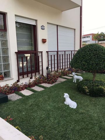 This charming two-bedroom apartment is located in a gated community in Silvalde, just five minutes from Espinho, providing a safe and tranquil environment. The apartment was partially renovated about 5 years ago. Interior: - Living Room: Spacious liv...