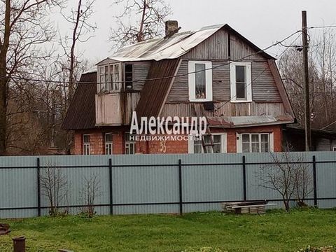 Located in Александровская.