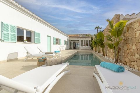 The villa in Alcudia has 4 bedrooms and capacity for 6 persons. Accommodation of 210 m² tastefully-furnished and is very light, located on beach, It has waterfront. The property is located 0 m metro station, 650 m from the restaurant 