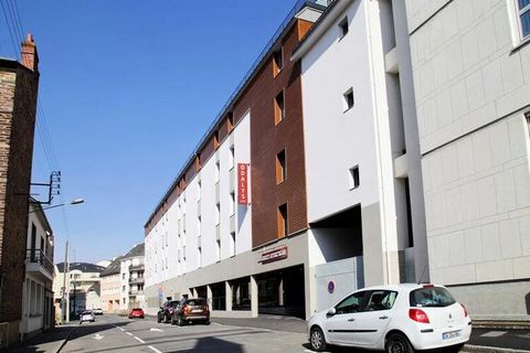 Położony zaledwie 10 minut od centrum Rennes, Appart'hôtel Odalys Rennes Lorgeril znajduje się także blisko nowego centrum biznesowego Mabilay i brzegów rzeki Vilaine. Miasto Rennes to miejsce na każdą porę roku, idealne zarówno dla klientów biznesow...