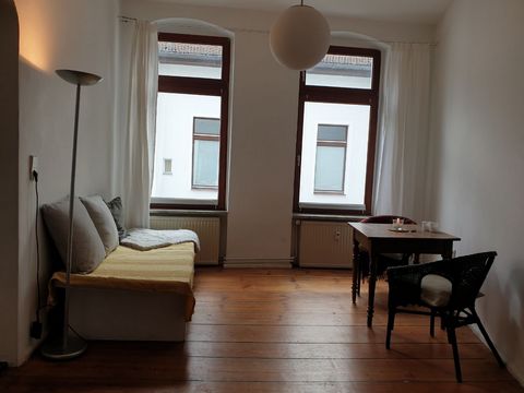 Apartment: The apartment is very sunny, very bright and has a rustic charm. It is located on the 3rd floor and is rented furnished. This includes a fully equipped kitchen, a double bed on a mezzanine, bedding, towels, a sofa, a table and two chairs, ...