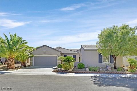 LARGE GATED COURTYARD ENTRANCE W/CASITA + FRONT COVERED PATIO*1836 SQ. FT. MAIN HOUSE+250 CASITA=2086 SQ. FT. TOTAL*BEAUTIFULLY UPDATED*SHOWS LIKE A MODEL*EXTRORDINARY BUILT-INS INCLUDE 2 CUSTOM KITCHEN WINE RACKS W/HANGING GLASS SLOTS+BUILT-IN DESK,...