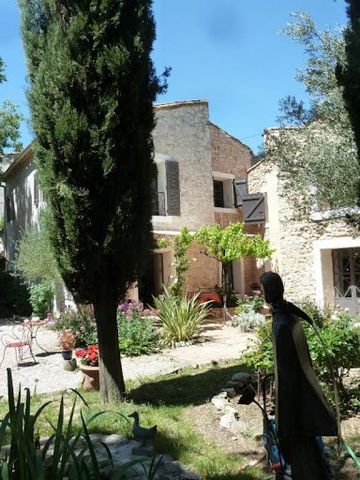 HERAULT 34150 LA BOISSIERE Belle propriété de 266 m2 située, à 20 minutes de Montpellier et à 5 minutes de l'A75, dans le charmant village de LA BOISSIERE (34150) où l'on dispose d'une école primaire, d'un bureau de poste et d'un magasin d'alimentati...