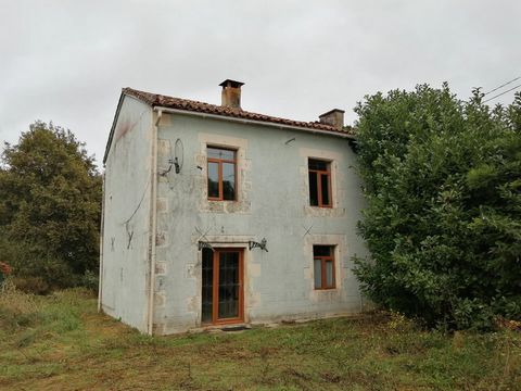 This small hamlet house offers lots of potential. Previously renovated, but having since suffered water damage as a result of a leaking roof, the property requires some renovation to restore it back to its previous condition. On the ground floor ther...