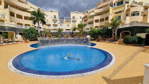 Appartement met 1 slaapkamer te koop in Parque Tropical, Los Cristianos, terras met uitzicht op de bergen! Dit appartement met één slaapkamer dat we te koop hebben in het Parque Tropical complex in Los Cristianos is goed gelegen in dit gewilde comple...