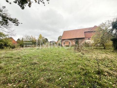 +++ Please understand that we will only answer inquiries with COMPLETE personal information (complete address, phone number and e-mail)! +++ Welcome! This building plot in a top location of Sehnde-Bolzum offers enough space for your dream house! It i...