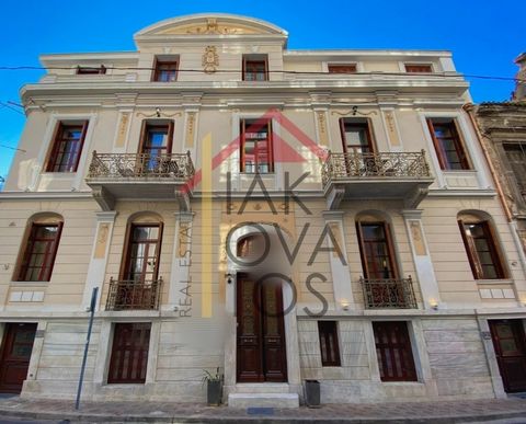 Kentro - Psirri, Commercial Office Building For sale, floor: Ground floor, 1st, 2nd, 3rd (4 Levels). The property is 600 sq.m. on a plot of 150 sq.m., in Residential. The property was built in 1910, renovated in 2016, and it has:, Three Phase current...