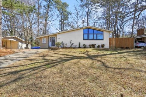 Step into stylish comfort in this beautifully renovated mid-century modern home in Decatur. Relax and entertain in the versatile, soundproof shed with a mini-split, hard-wired speakers, and TV. Inside, enjoy abundant natural light through new double-...