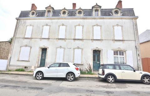 Maison de Maître en pierre en plein centre ville à Talmont-Saint-Hilaire
