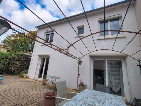 Maison familiale de 98 m² environ sur une parcelle de 261 m² jardin et sationnement