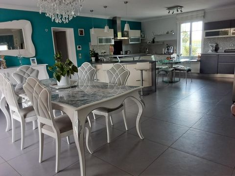 Villa Chatelaillonnaise 240 m2 à Chatelaillon 17340