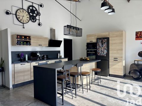 iad France - Florian Delanoe vous propose: Charmante maison récente de plain-pied – 95 m² – quartier calme et recherché Située dans un quartier très calme et prisé, cette belle maison récente de plain-pied offre 95 m² habitables sur une parcelle enti...