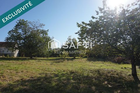 Terrain borné, arboré et constructible 1000m².