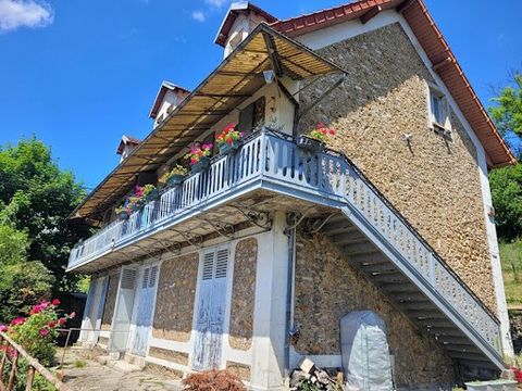 Nathalie MAZBANIAN vous propose ,en EXCLUSIVITE, ce bel appartement de 3 pièces ,situé au rez de jardin, avec accès direct à la terrasse et au jardin. Dans une agréable copropriété de seulement 4 logements, découvrez ce T3 en rez-de-jardin, alliant c...